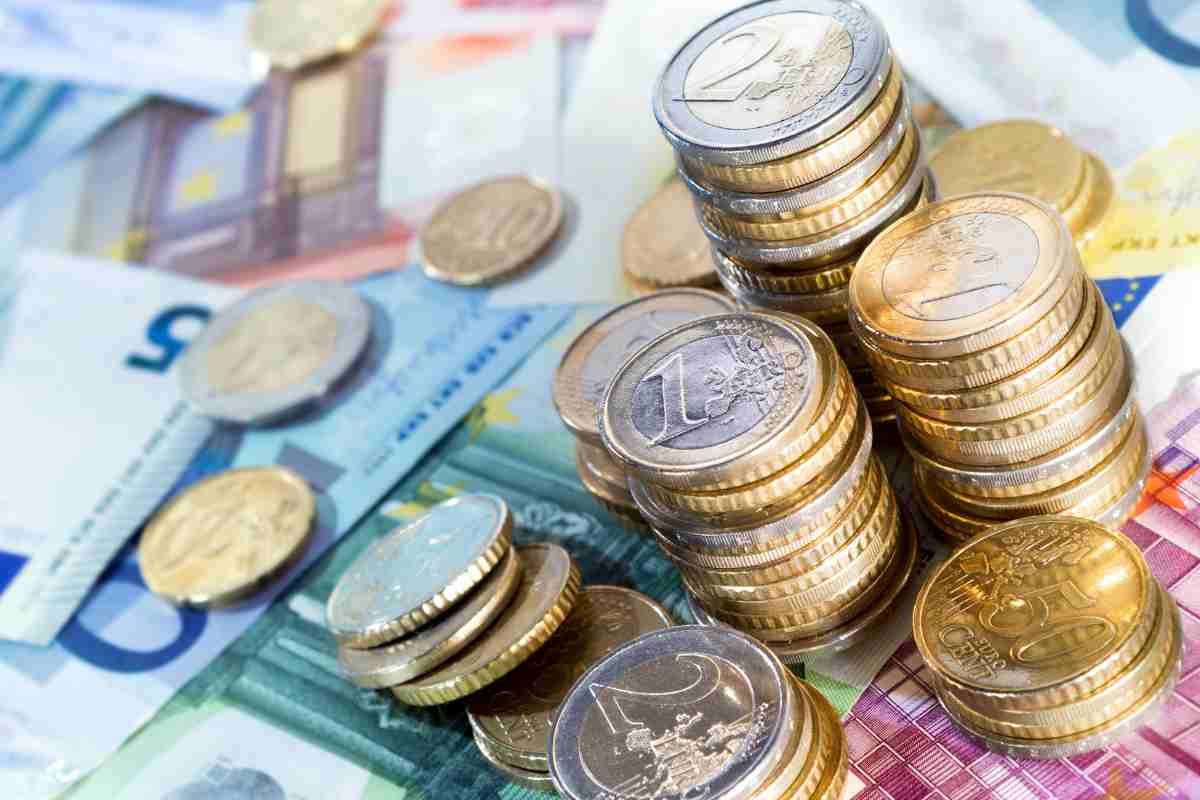 Stipendi più alti: aumenti fino a 184 euro